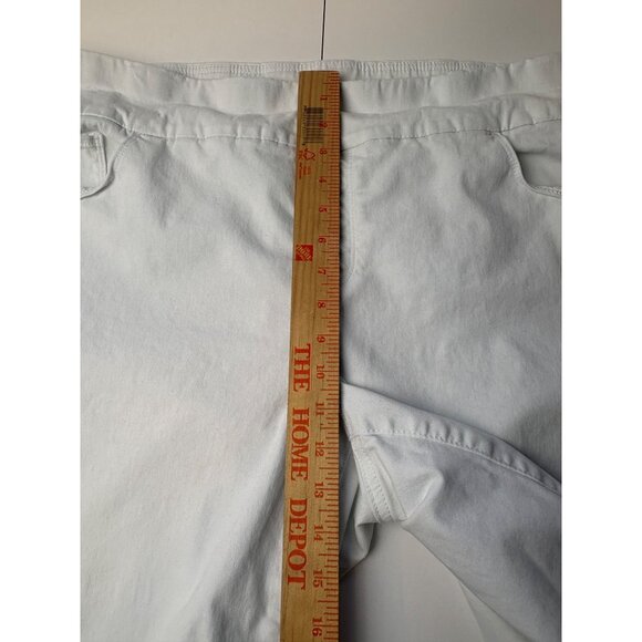 Gloria Vanderbilt Amanda White Denim Shorts Size 20W All-Around Slimming Effect - Picture 9 of 10